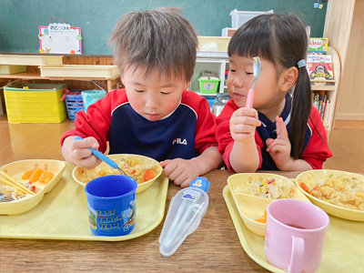 給食の様子